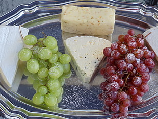 cheese cake, white, and red grapes on tray HD wallpaper
