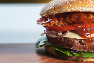 burger with bacon, onions, cheese and lettuce HD wallpaper