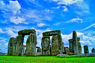 stone hedge formation