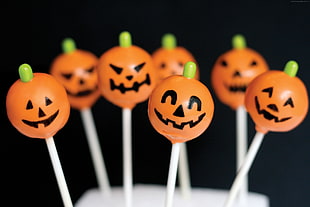 jack o lantern lollipops