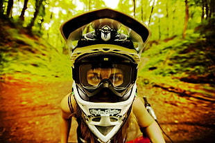 white and black motocross helmet, motorcycle, helmet HD wallpaper