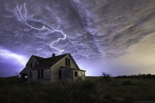 brown and white concrete house, Nebraska, lightning, clouds, nature HD wallpaper
