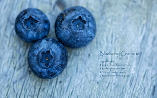three blueberries HD wallpaper