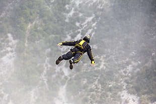 sky diver in shallow focus photography HD wallpaper