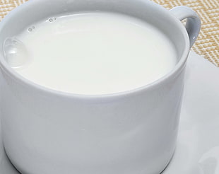 white ceramic mug with milk HD wallpaper
