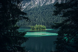 islet near mountain peak, nature, landscape, photography, emerald HD wallpaper