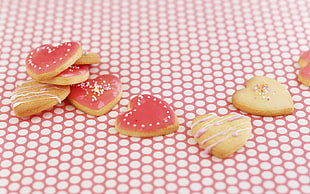 heart biscuits with cream HD wallpaper
