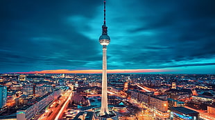 CN Tower, Toronto Canada, Berlin, Alexanderplatz, Fernsehturm HD wallpaper