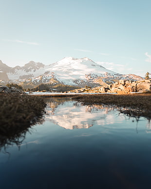 brown mountain, nature, water, trees, mountains