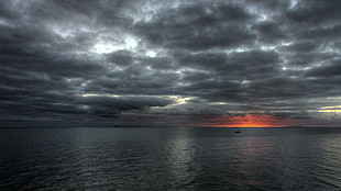 body of water, sky, clouds, sea