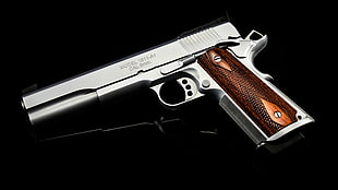 brown and gray semi-automatic pistol, gun, pistol, M1911 HD wallpaper
