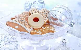 cookies on clear glass footed bowl HD wallpaper