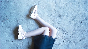 woman in black skirt wearing pair of white sandals HD wallpaper