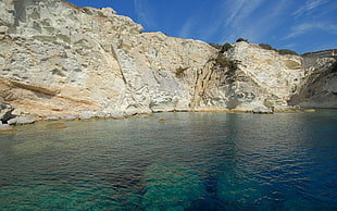 gray and white rock formation