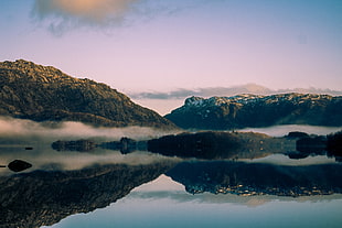 green mountain and body of water, mountains, lake, sky, clouds