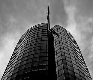 grayscale photography of building under cloud HD wallpaper