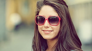woman wearing red frame over size sunglasses HD wallpaper