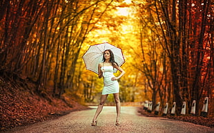 woman holding white umbrella HD wallpaper
