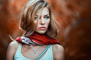 woman in white sleeveless top