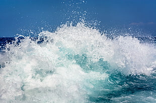 time lapse photography of sea waves