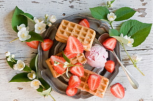 waffles and strawberries, strawberries, food HD wallpaper