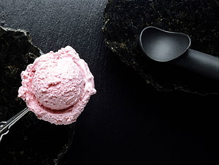 strawberry ice cream on scoop HD wallpaper