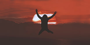silhouette of person flying HD wallpaper