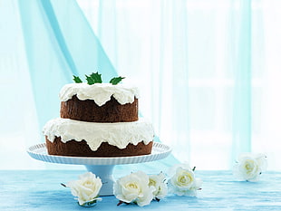 white and brown cake on white rack HD wallpaper