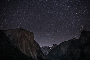 Photo of night sky, yosemite