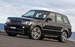 black Range Rover SUV HD wallpaper