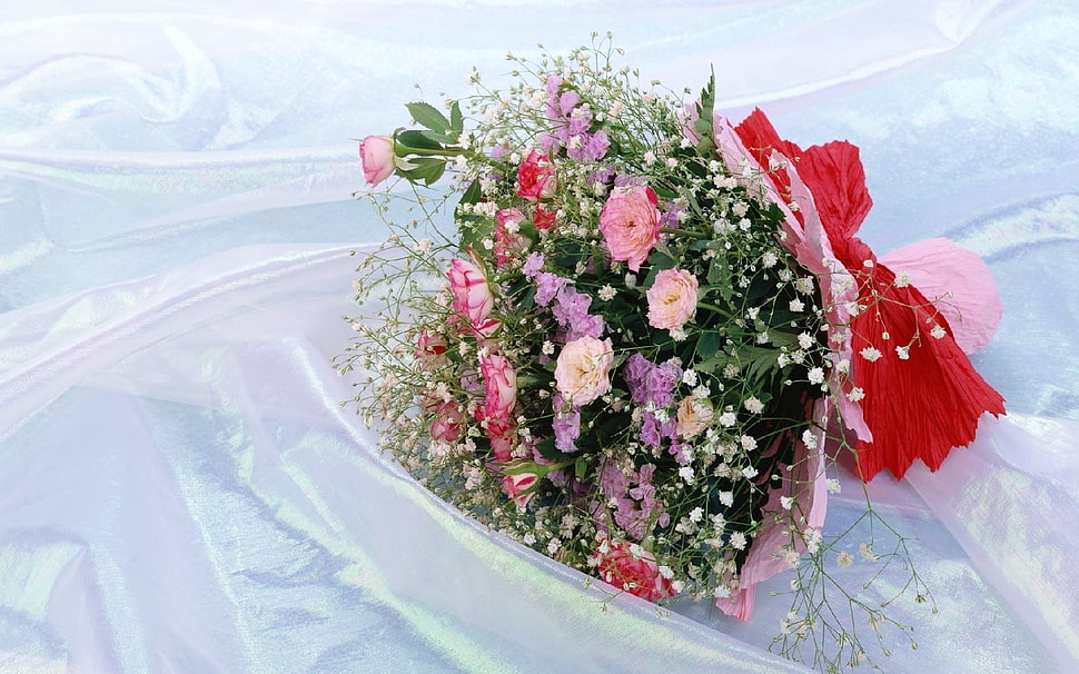 pink flower bouquet on white textile HD wallpaper