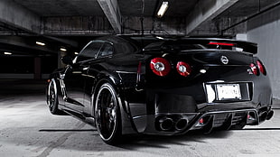 black Nissan GT-R coupe HD wallpaper