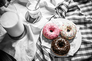 three dunkin donuts on white ceramic plate HD wallpaper
