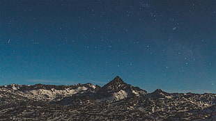 fault-block mountain at night \time HD wallpaper