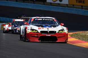 white and red BMW racing photography HD wallpaper