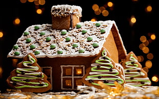 white and brown house cake decor HD wallpaper