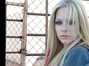 Avril Lavigne portrait photo HD wallpaper