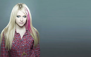 Avril Lavigne wallpaper, Avril Lavigne, blue eyes, dyed hair, blonde HD wallpaper