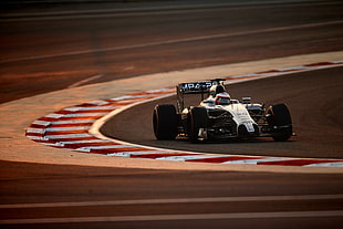 white and black F1 racing car, Formula 1, Kevin Magnussen, McLaren, race cars HD wallpaper