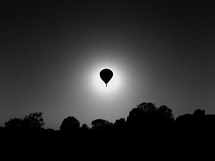 silhouette of hot air balloon, monochrome HD wallpaper