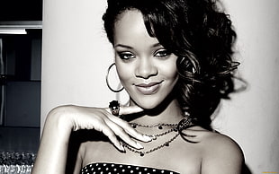 gray scale portrait of Rihanna HD wallpaper
