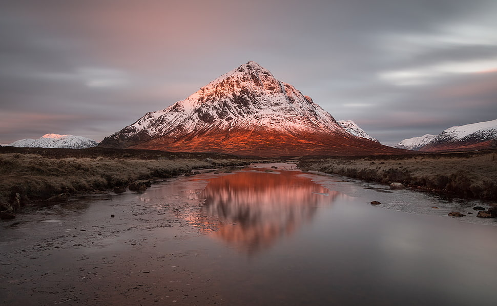 rocky mountain covered by snow photography HD wallpaper