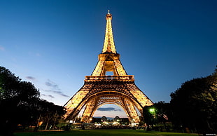 Eiffel tower, Paris landmark HD wallpaper