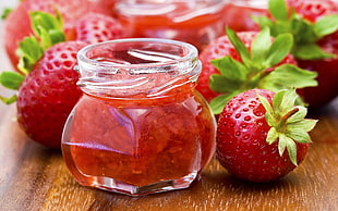 red strawberry fruits