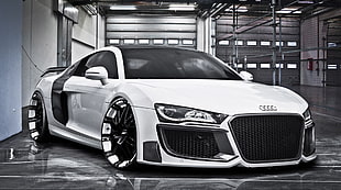 white Audi R8