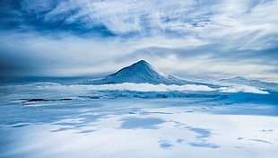 mountain under white clouds HD wallpaper