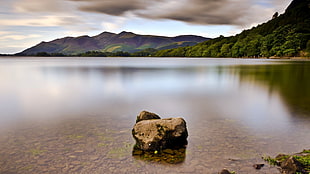 brown rock, nature, water, lake, mountains HD wallpaper