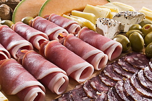 food photography of rolled raw meats HD wallpaper