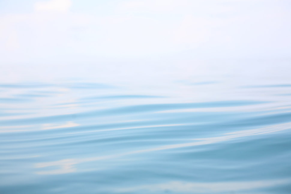 close-up photo of blue sea HD wallpaper