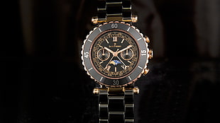 round gold-colored chronograph watch with link bracelet, watch, Jack Pierre